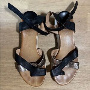 Authentic Italian Black and Bronze Women's Sandals